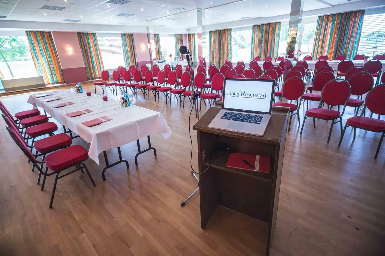 Saal für Firmenfeiern im Hotel Rosenstadt